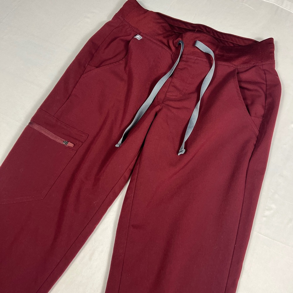 FIGS Zamora Jogger Scrub Pants Womens XS Maroon Burgundy Technical W18SW2005P